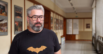 AI stwarza nowe zagrożenia, ale i szanse na rynku pracy. Specjalizacja będzie największym atutem